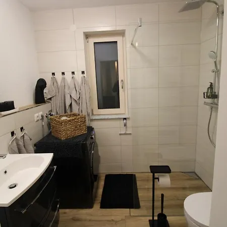 Grey Am Mit Zugang Apartamento Zeuthen