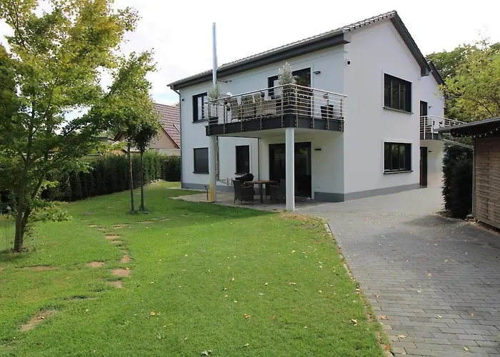 Grey Am Mit Zugang Zeuthen